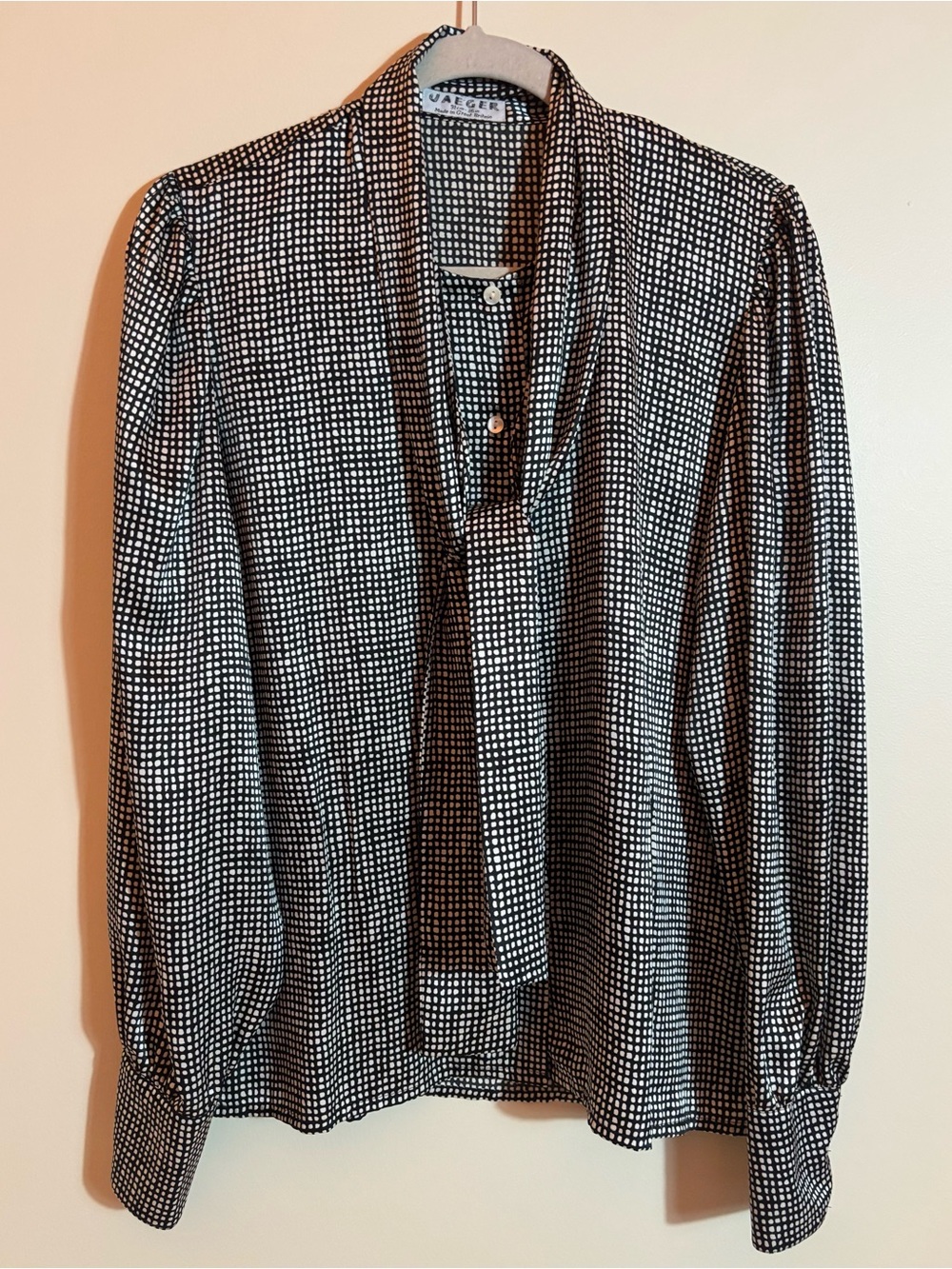 Jaeger Vintage Black/White Check Pattern Tie-Neck Buttondown Classic Blouse Top